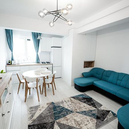 Altheda Living Zamca Apartment Suceava Bagian luar foto