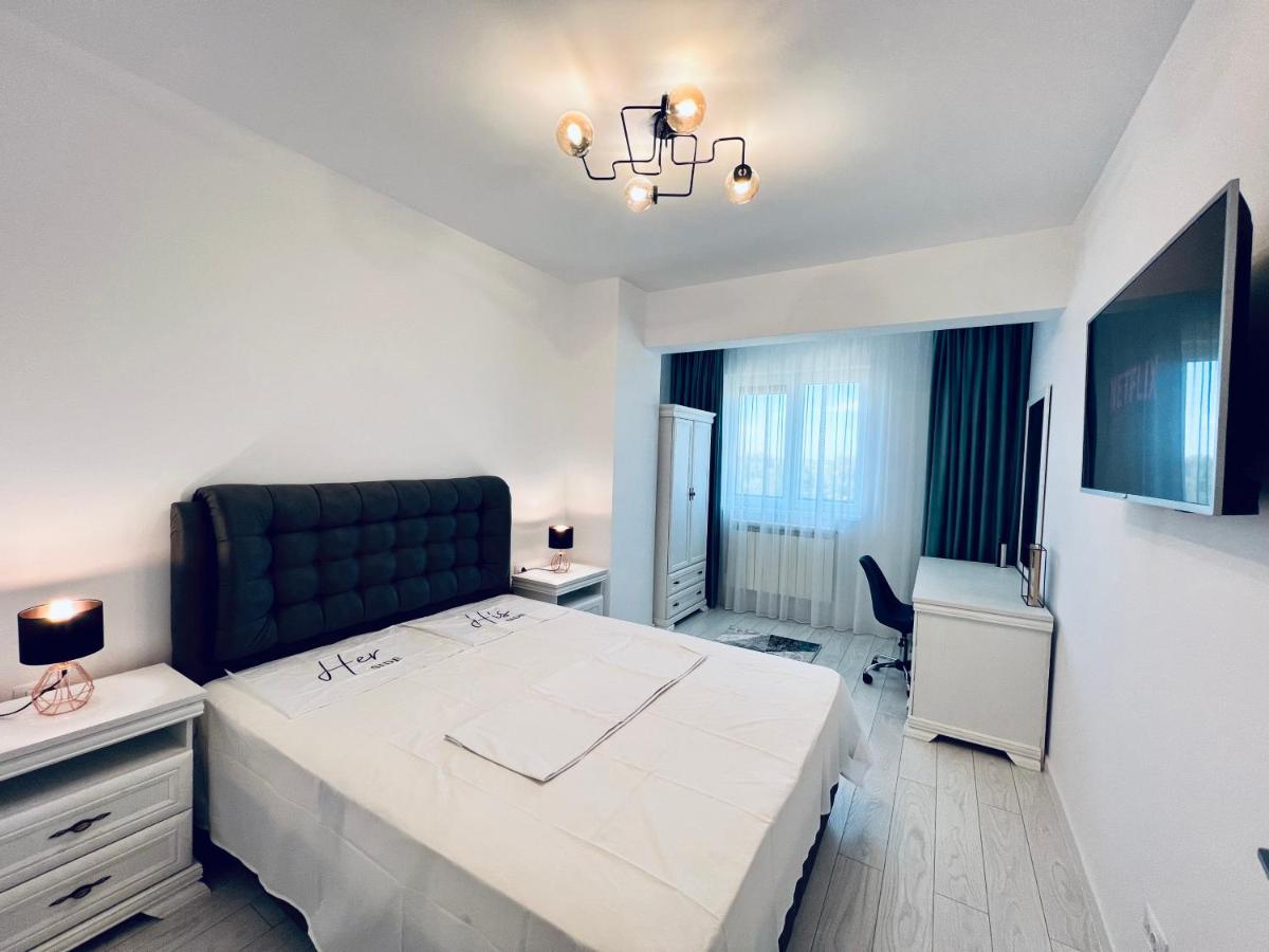 Altheda Living Zamca Apartment Suceava Bagian luar foto